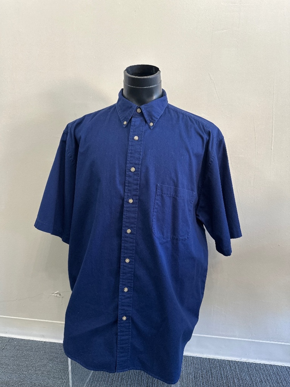 Eddie Bauer Men's Big & Tall XLT Blue Solid Cotton Button-Down Shirt Pockets